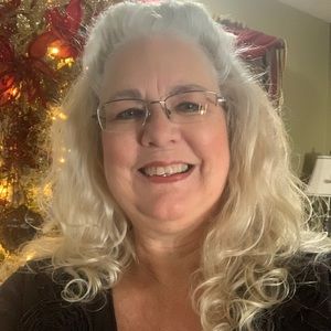 Meet your Posher, Marcia